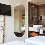 Cocoon Stachus 3* Münih