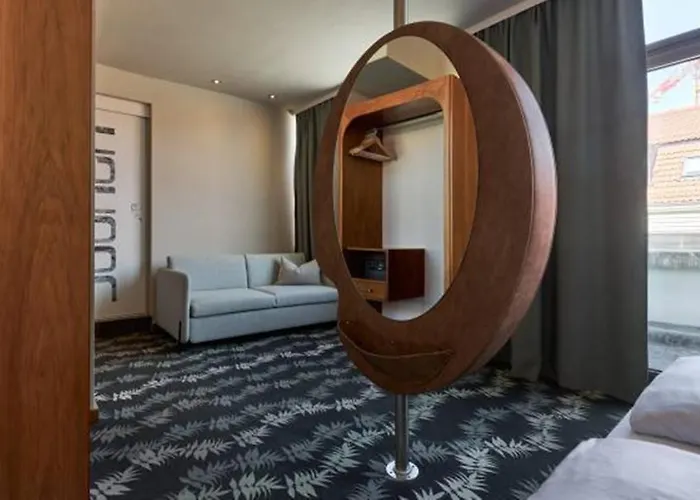 Cocoon Stachus 3* Munich