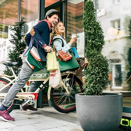 Cocoon Stachus מלון